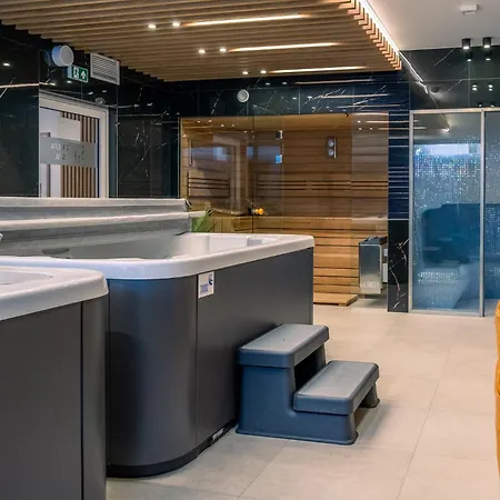 Apartment Konik Morski - Jacuzzi, Sauny, Sala Zabaw, Silownia, Blisko Plaza Jastrzębia Góra